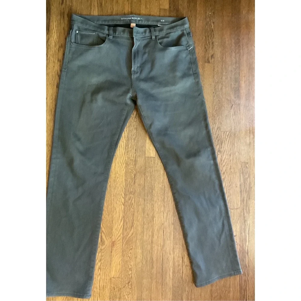 Banana Republic Traveler Pant 35 x 32